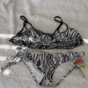 Raisins swimsuit in black and white